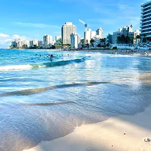 Apartment At Heart Of Condado With Front View Terrace, San Juan